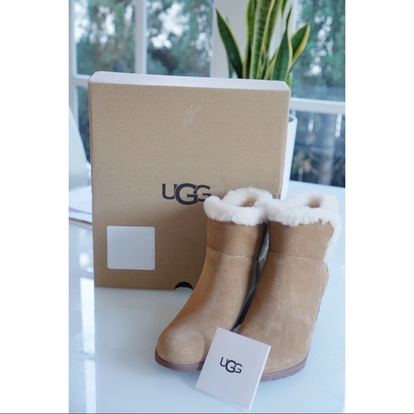 UGG Shoes - NWT UGG Devorah Wedge